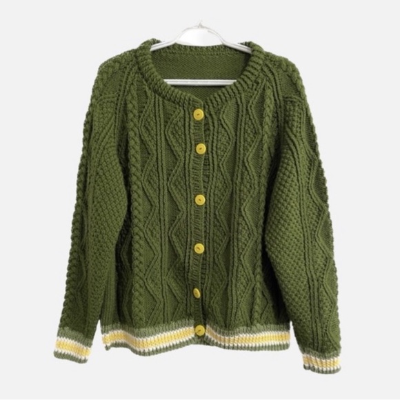 Large Green Cable Knit Sweater with Yellow Accents - Picture 2 of 6